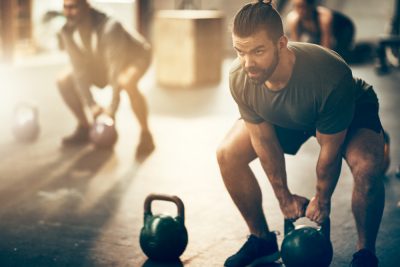 squat with kettle bell